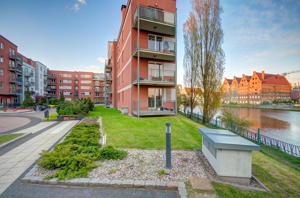 Dom & House - Apartamenty Kamienice Nad Motlawa Gdansk Ruang foto